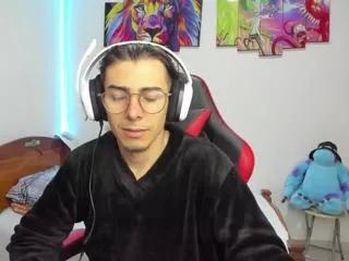 max_hunterr on Flirt4Free 