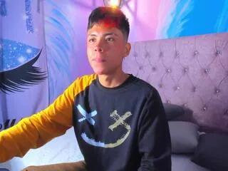 maxi_wildd on Flirt4Free