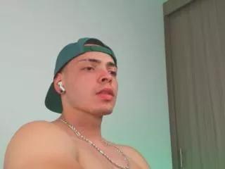 maxwell_dupont on Flirt4Free 
