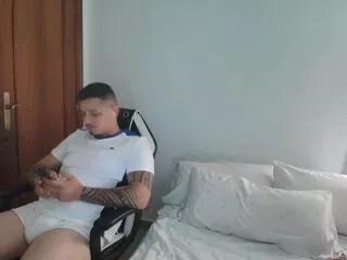 Offline milan_thomson on Flirt4Free