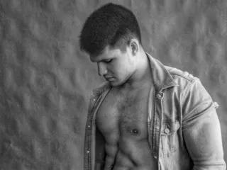 muscular_joanni on Flirt4Free 