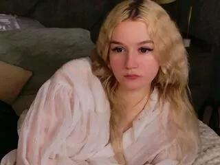 naomi_loys on Flirt4Free 