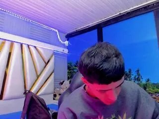 Offline nathan_maxime on Flirt4Free