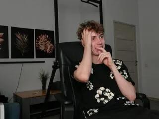 nathan_rusu on Flirt4Free