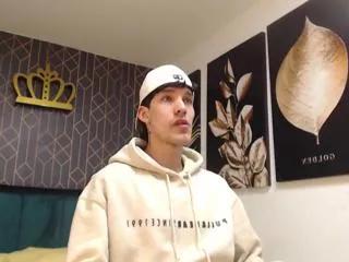 noah_brigth on Flirt4Free 