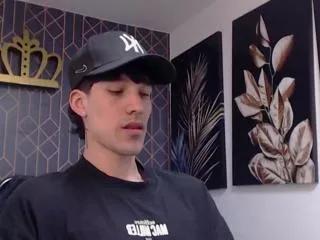 noah_brigth on Flirt4Free 