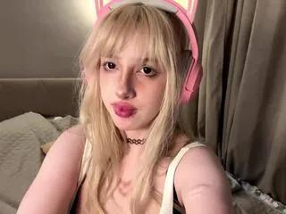 ora_hewson on Flirt4Free