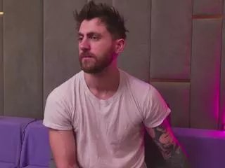 Offline oscar_miller on Flirt4Free