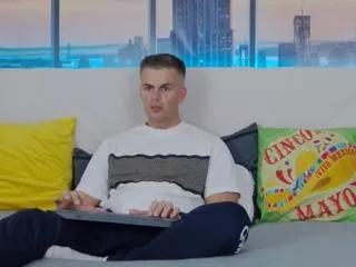 paolo_arreola on Flirt4Free 