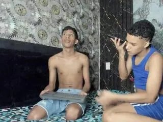 Offline pleasure_boys on Flirt4Free