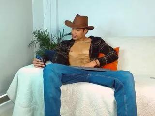 robyn_miller on Flirt4Free 