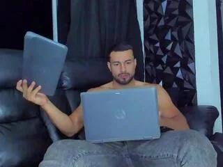 rory_quentin on Flirt4Free 