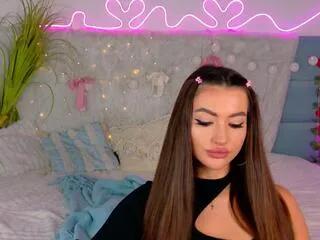 roxanne_skye on Flirt4Free