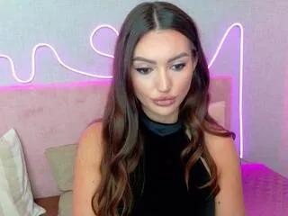 roxanne_skye on Flirt4Free