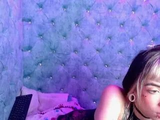 samantha_woos on Flirt4Free 