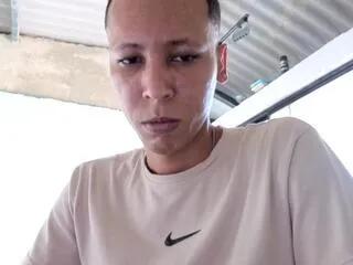 taysor_rinque on Flirt4Free