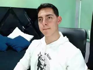 thom_roger on Flirt4Free 