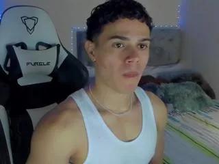 travis_lewis on Flirt4Free 