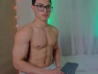 travis_lewis on Flirt4Free 