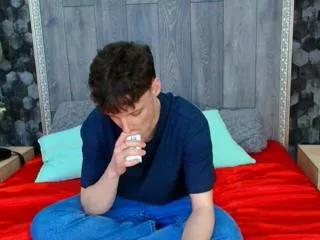 tyler_hens on Flirt4Free 