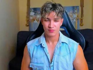 tyler_sauvage on Flirt4Free 