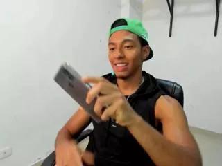 tylor_jess on Flirt4Free 