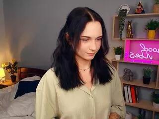 udele_barritt on Flirt4Free 