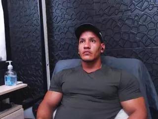 viktor_herrera on Flirt4Free 