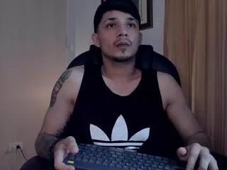 williams_launther on Flirt4Free 