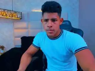 xavier_bryant on Flirt4Free 