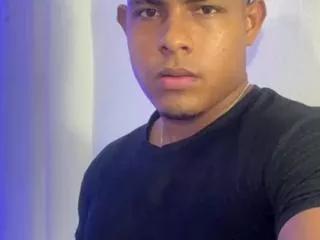 xavier_bryant on Flirt4Free 