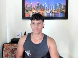 yoxi_martinez on Flirt4Free