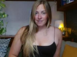 zoey_bell on Flirt4Free 