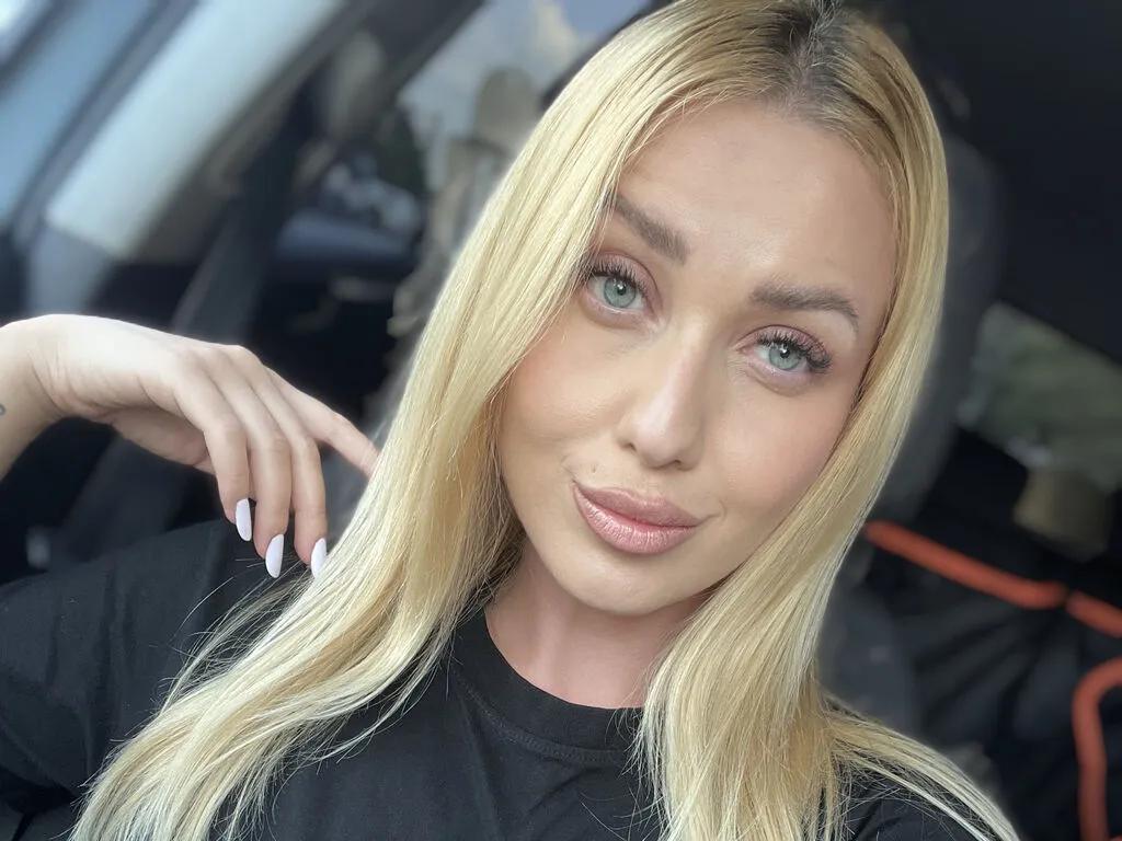 AmaFox on LiveJasmin