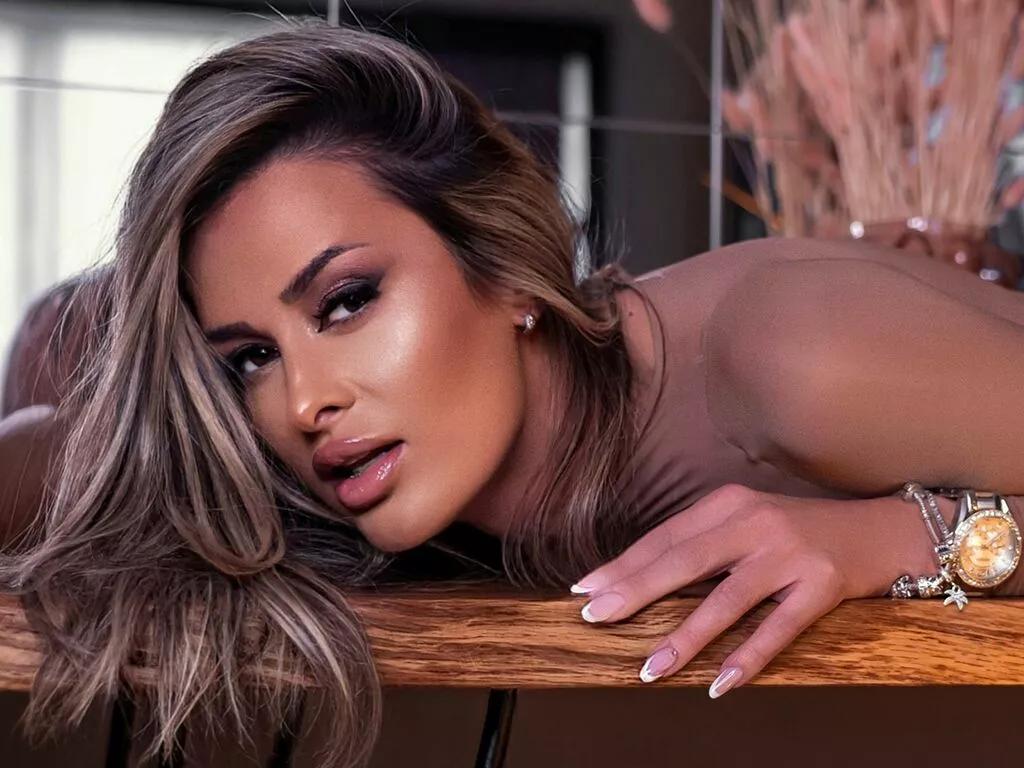AshyTaylor on LiveJasmin 