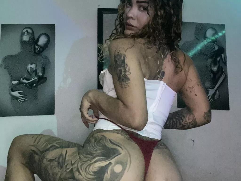 EvelynCortes on LiveJasmin