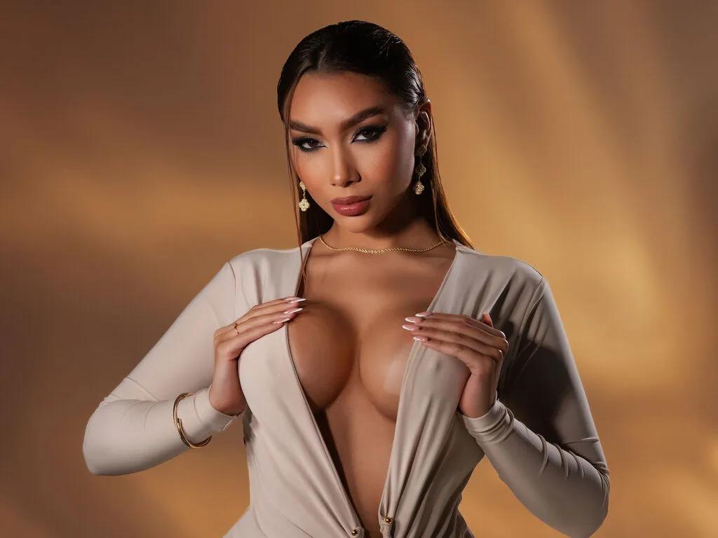 Isabela on LiveJasmin