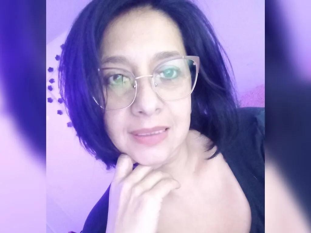 IsisDorada on LiveJasmin