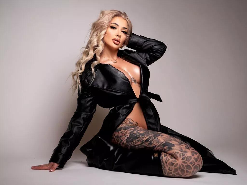 JuliaNoir on LiveJasmin