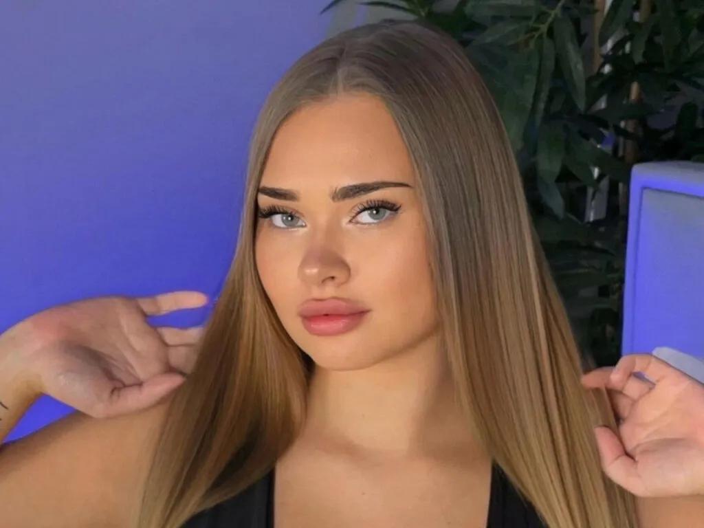 MilaRaven on LiveJasmin