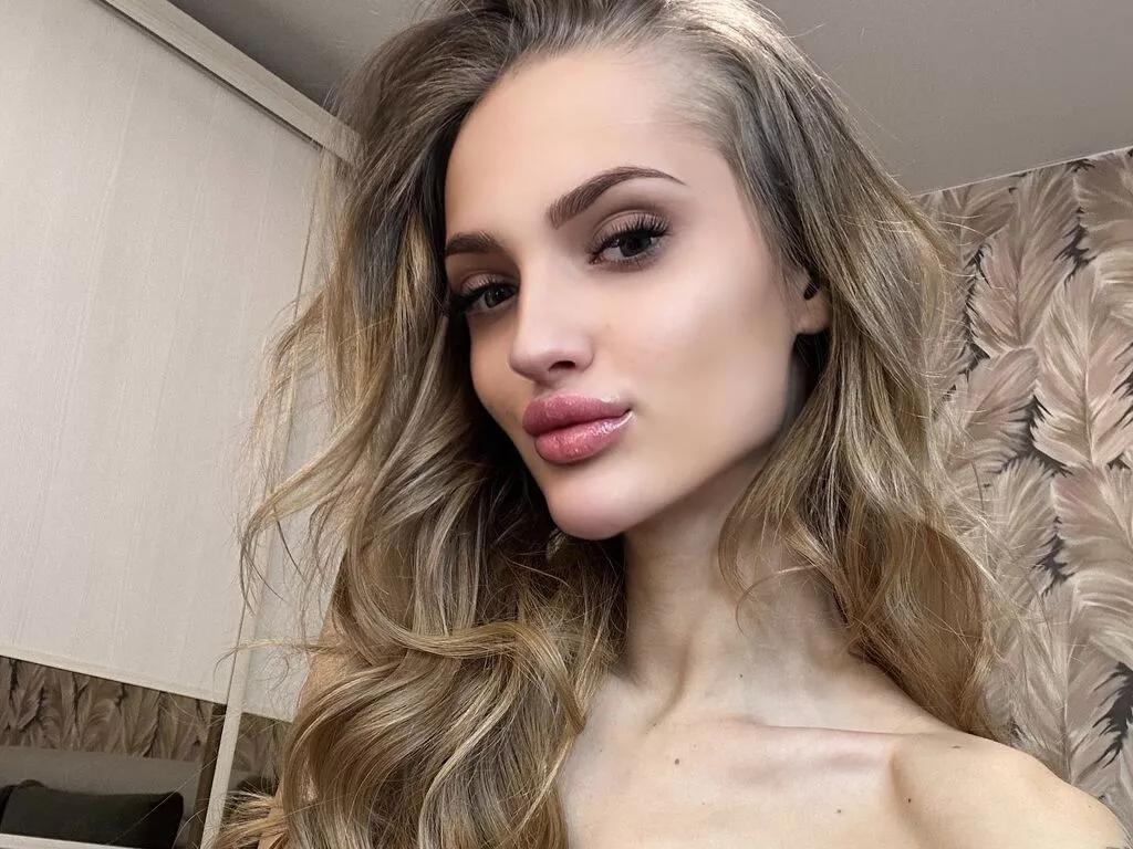 MonikaKlar on LiveJasmin 