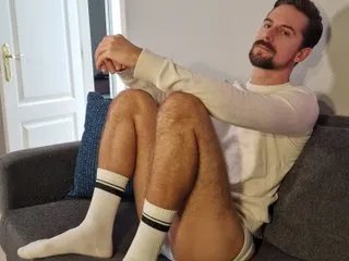 Offline AntonioWest on Streamate