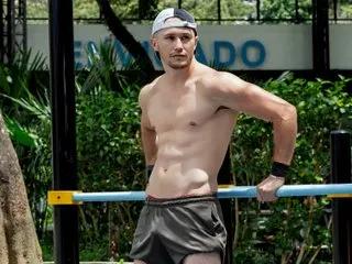 AxelFairchaild on Streamate