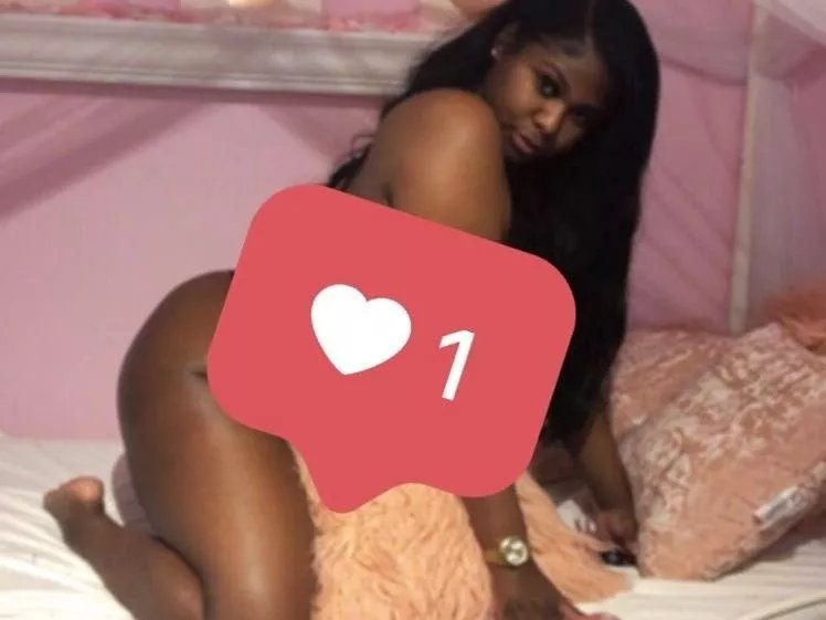 Offline BrooklinBanks on Streamate