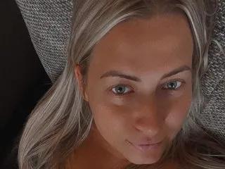 Offline Bunnyela on Streamate