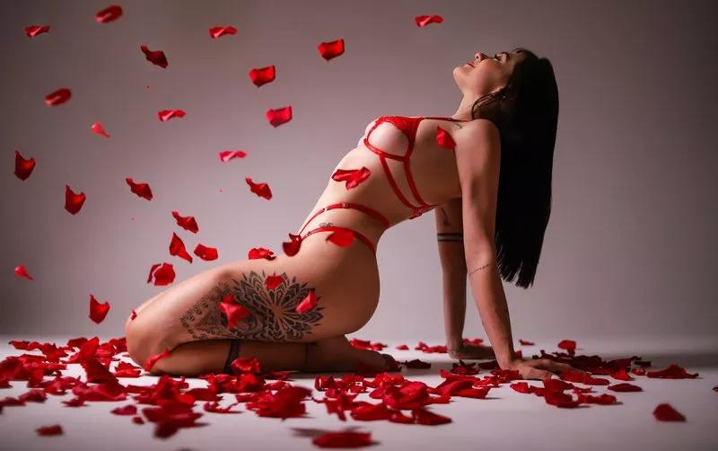 charlotteewhitee on Streamate