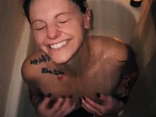 Offline CharlyRocket on Streamate