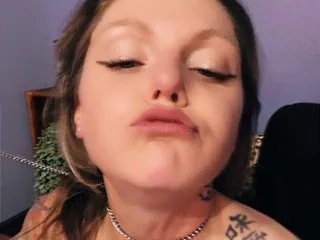 Offline CharlyRocket on Streamate