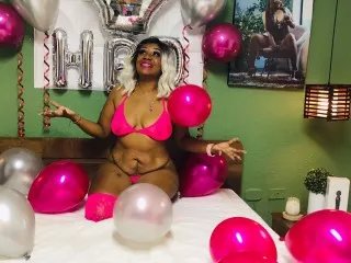 Offline Danaabrownn on Streamate