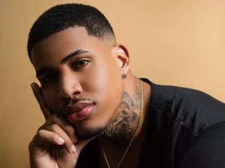 Offline Drakehottt on Streamate